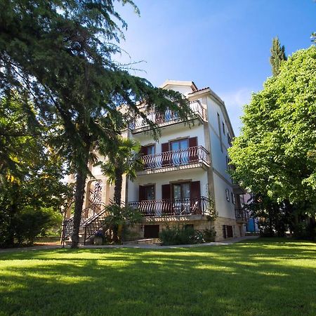 Apartments Lidija Умаг Экстерьер фото