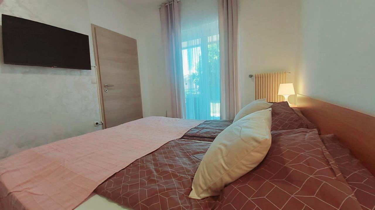Apartments Lidija Умаг Экстерьер фото