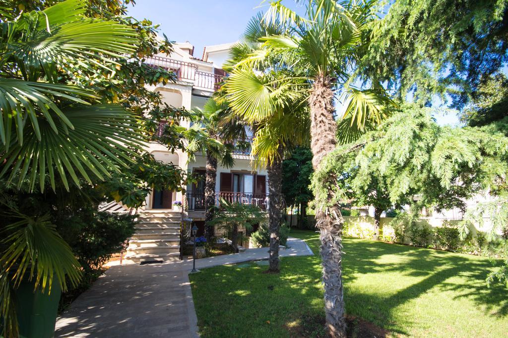 Apartments Lidija Умаг Экстерьер фото